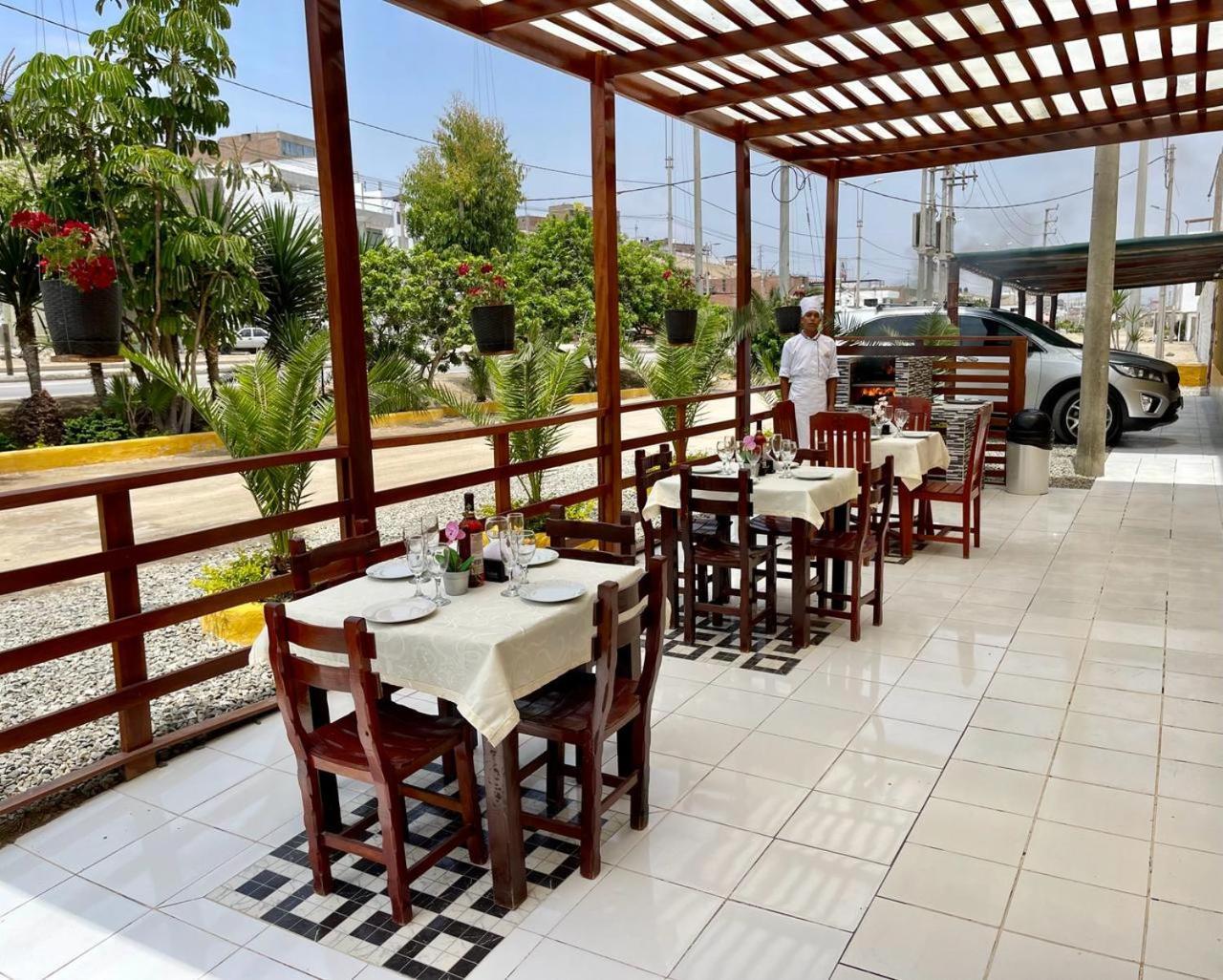 Hostal Ocean Pacifico 푼타네그라 외부 사진