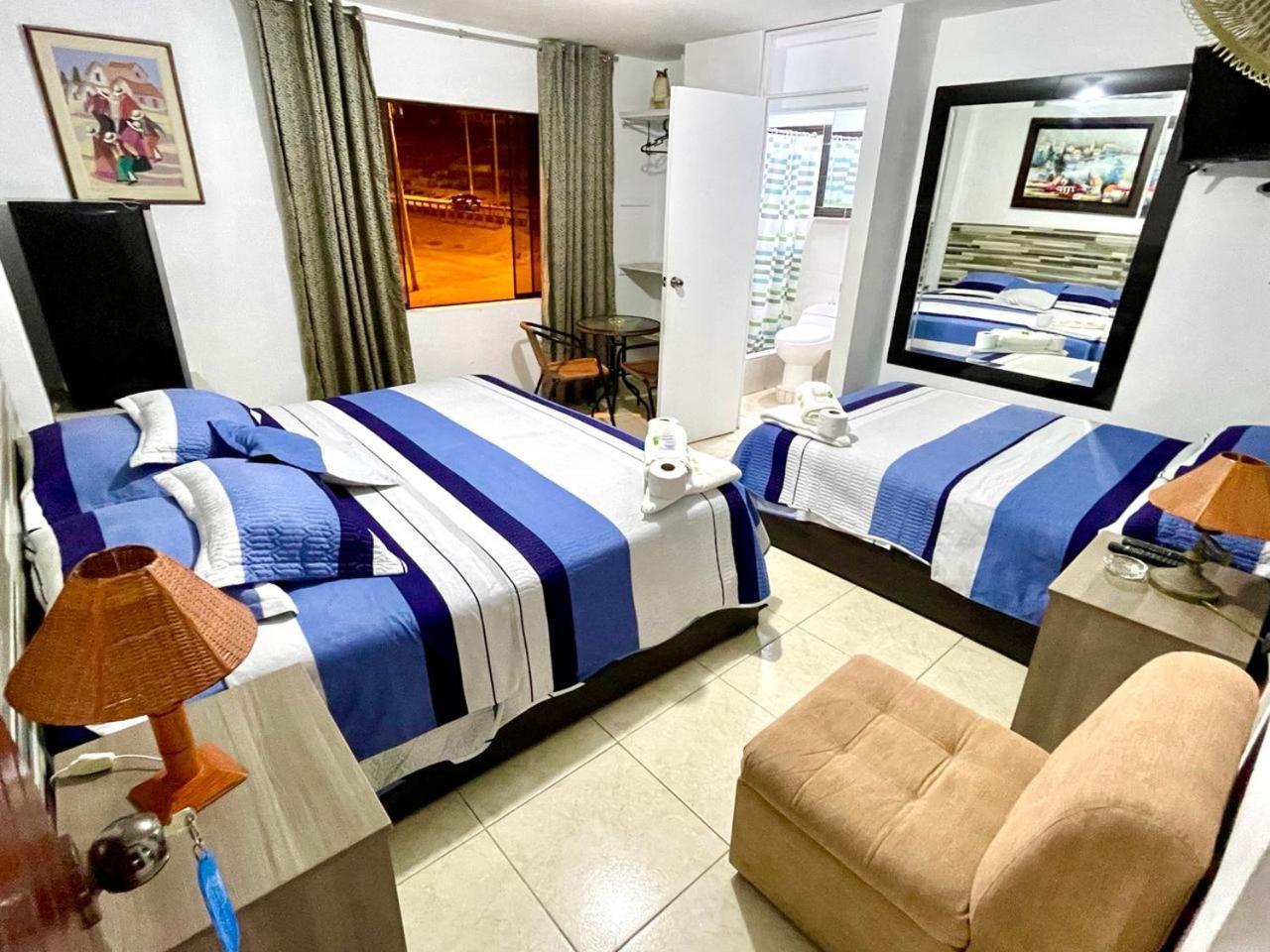 Hostal Ocean Pacifico 푼타네그라 외부 사진