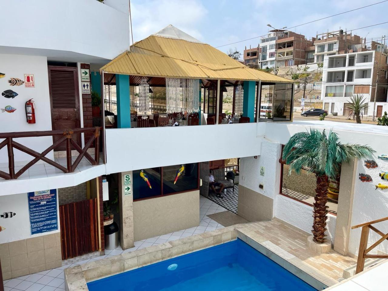 Hostal Ocean Pacifico 푼타네그라 외부 사진