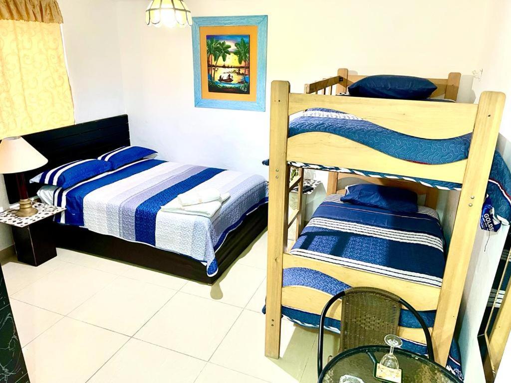 Hostal Ocean Pacifico 푼타네그라 외부 사진