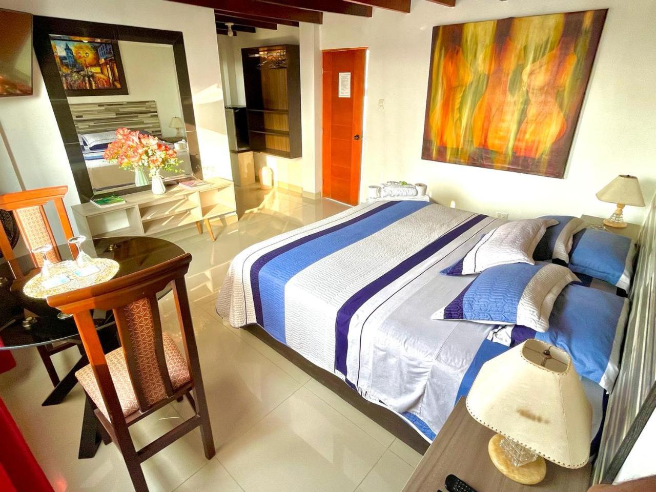 Hostal Ocean Pacifico 푼타네그라 외부 사진