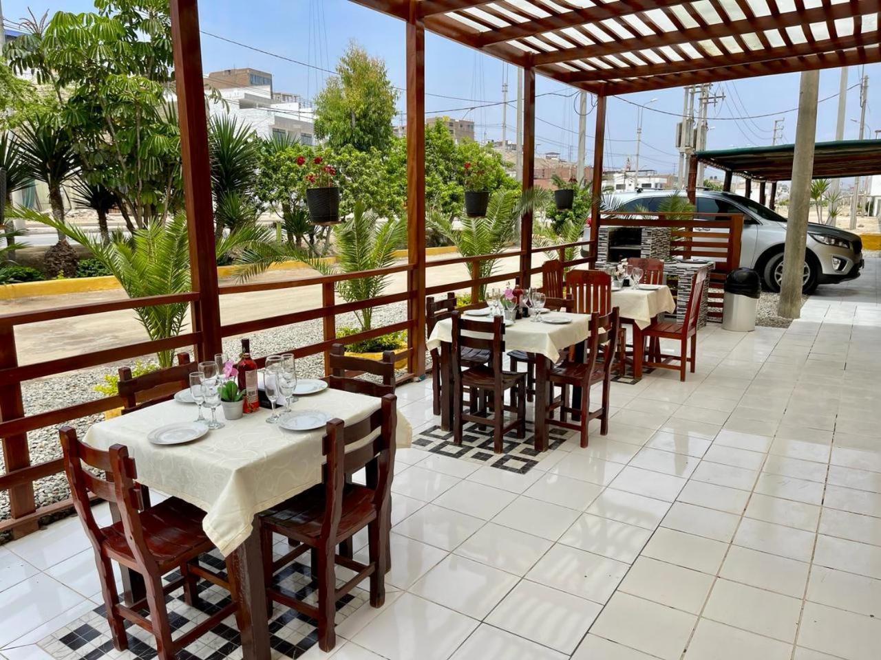 Hostal Ocean Pacifico 푼타네그라 외부 사진