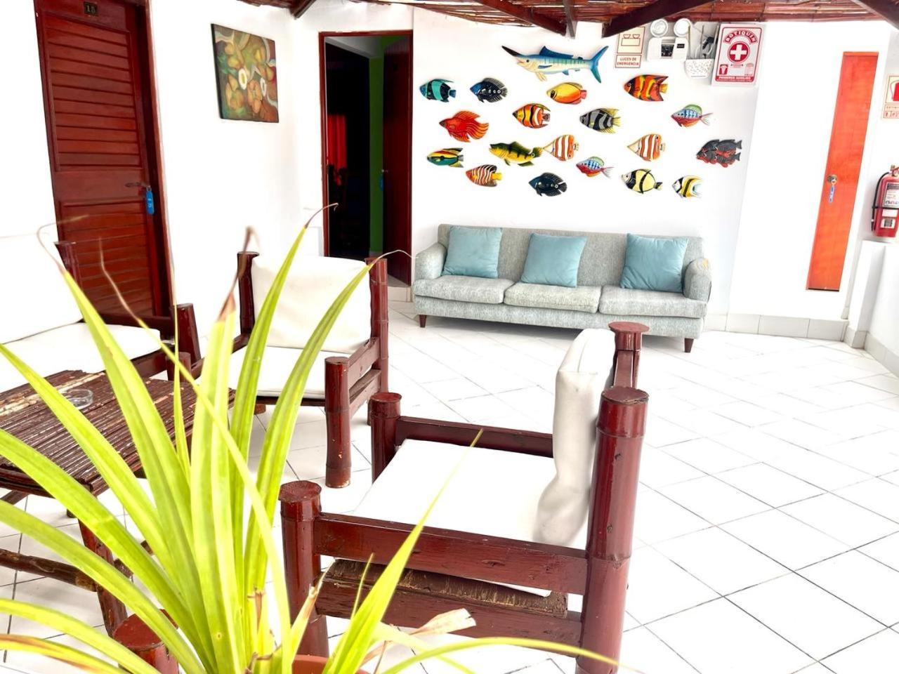 Hostal Ocean Pacifico 푼타네그라 외부 사진