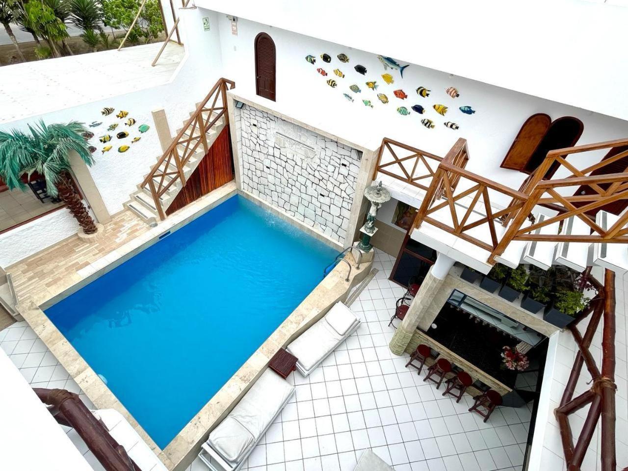 Hostal Ocean Pacifico 푼타네그라 외부 사진